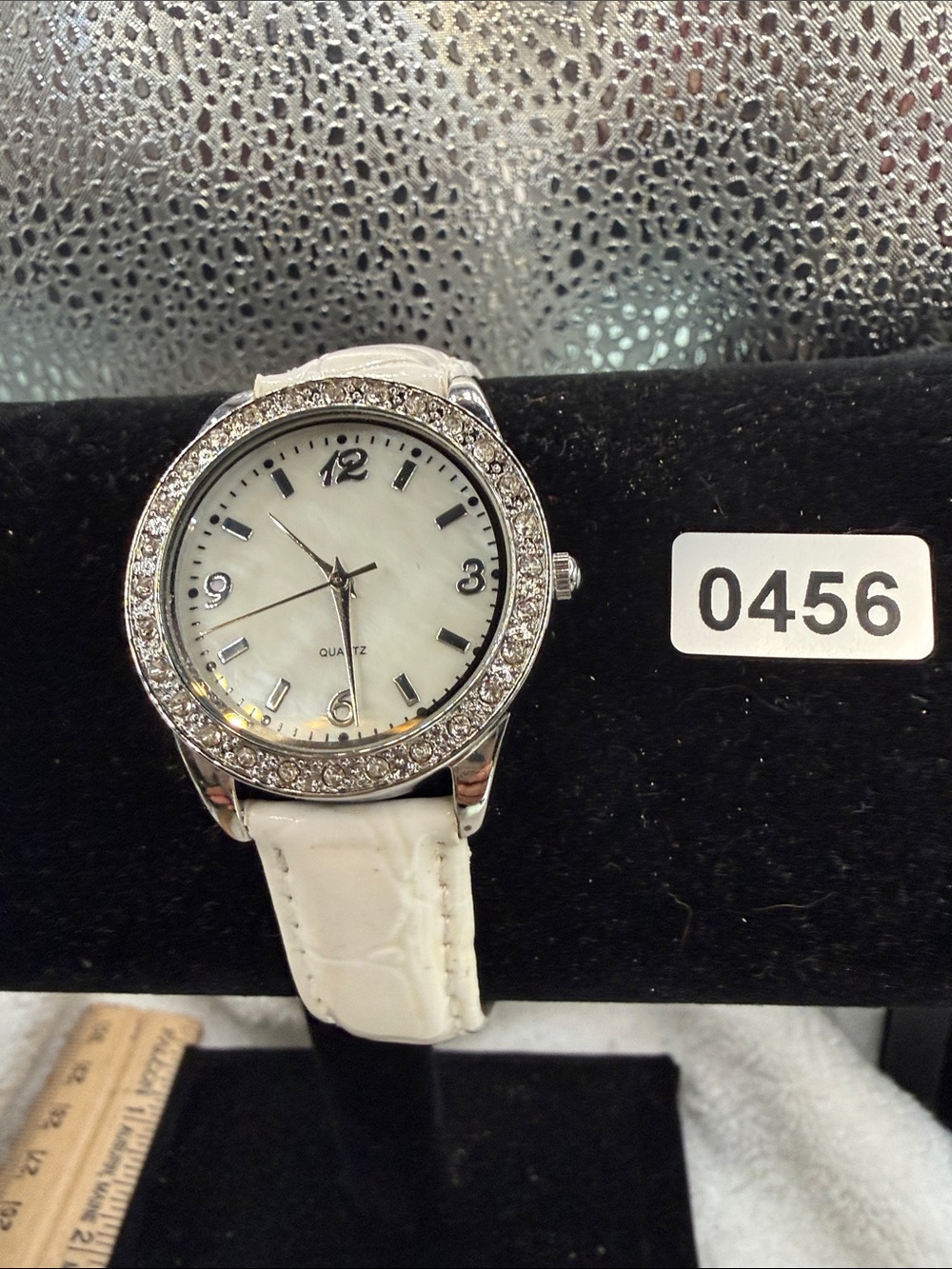 Elegant White Women's Crystal Bezel Quartz Watch